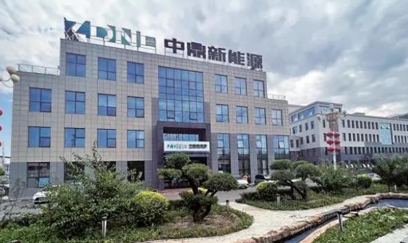 吉林中鼎新能源集团首批全钒液流电池产品下线，开启发电技术服务新篇章